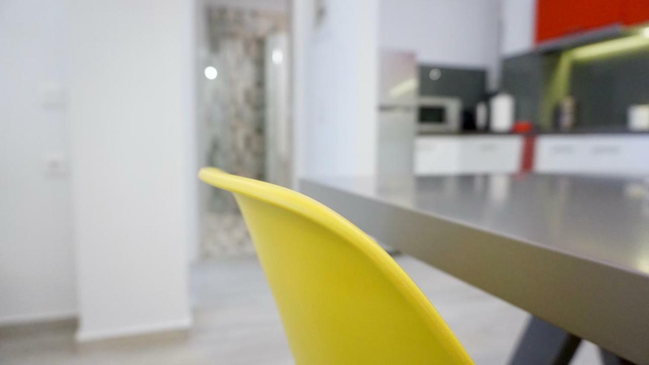 Urban Design Apt In Ateny Zewnętrze zdjęcie