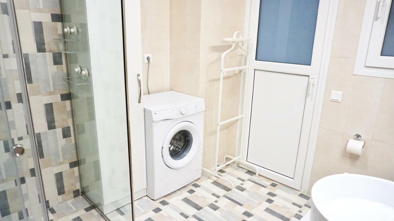 Urban Design Apt In Ateny Zewnętrze zdjęcie