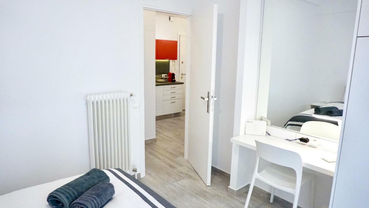 Urban Design Apt In Ateny Zewnętrze zdjęcie